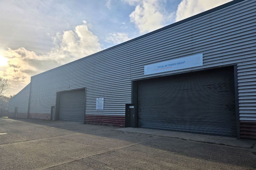 Property photo 1 of 3