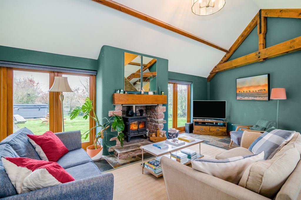 Property photo 3 of 24