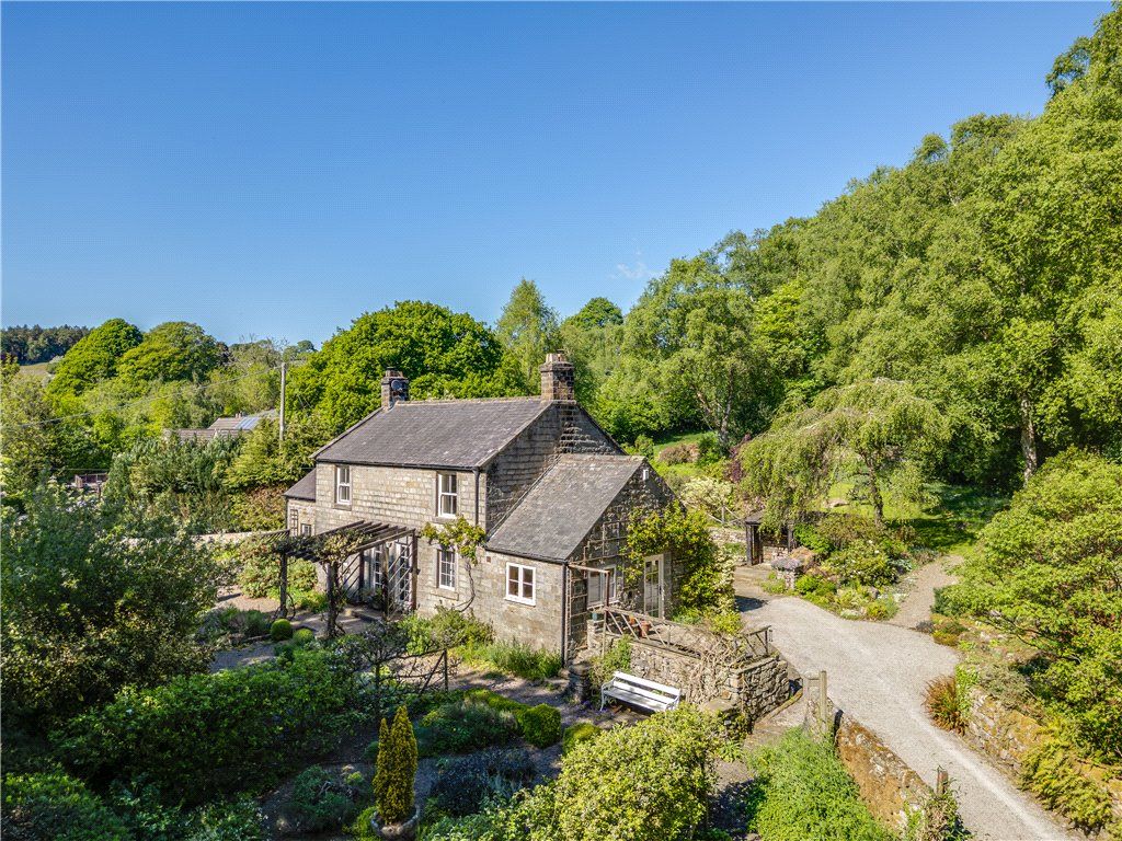 Property photo 1 of 24 Woodland Cottage