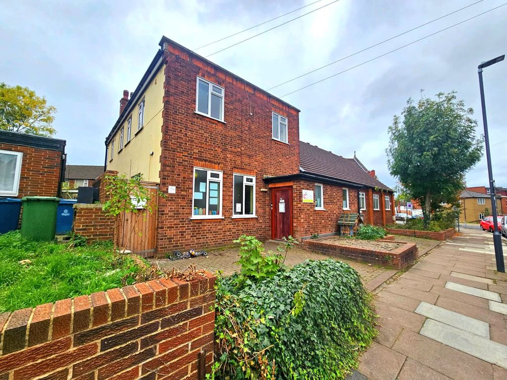 Property photo 1 of 11 0Daacc91-d4Cf-4087-8A07-5A304Fa38c1d