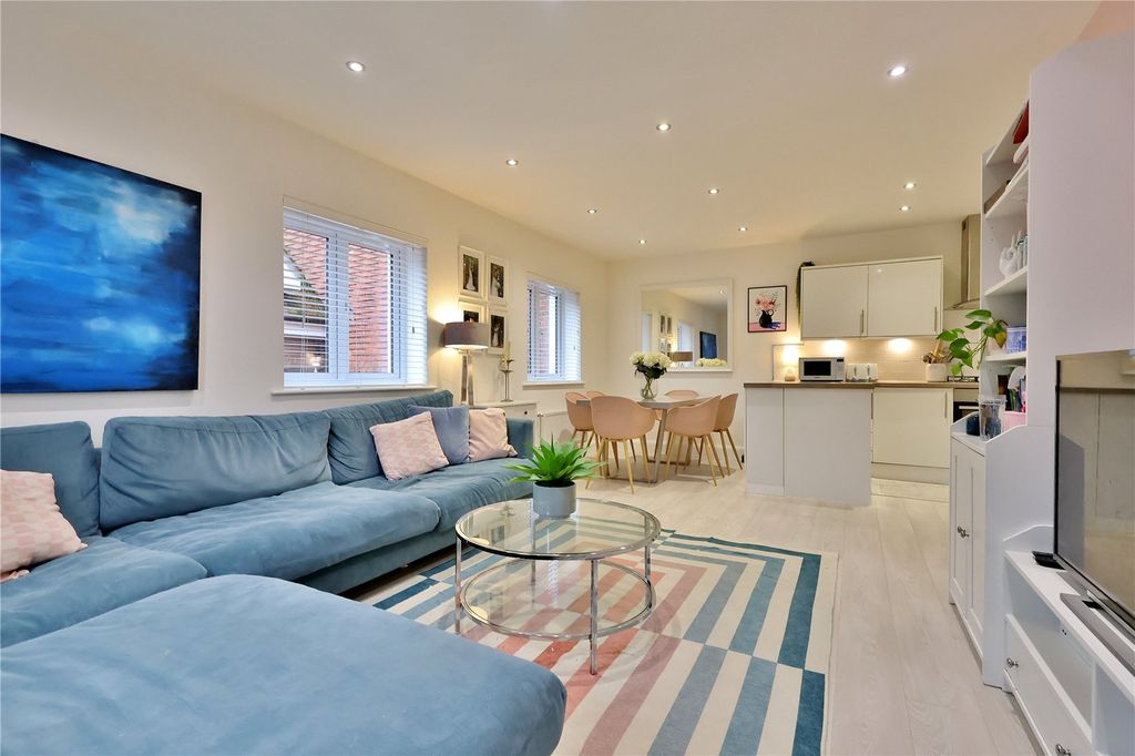 Property photo 3 of 19 Picture 3