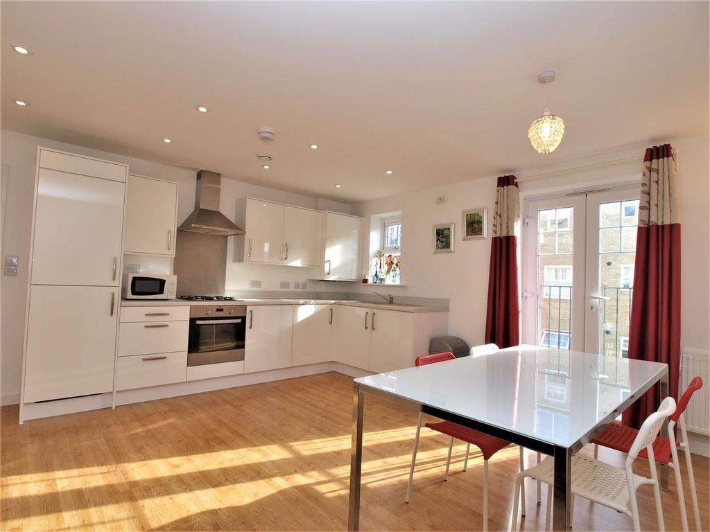 Property photo 2 of 9 Kitchen.Diningarea.Jpg