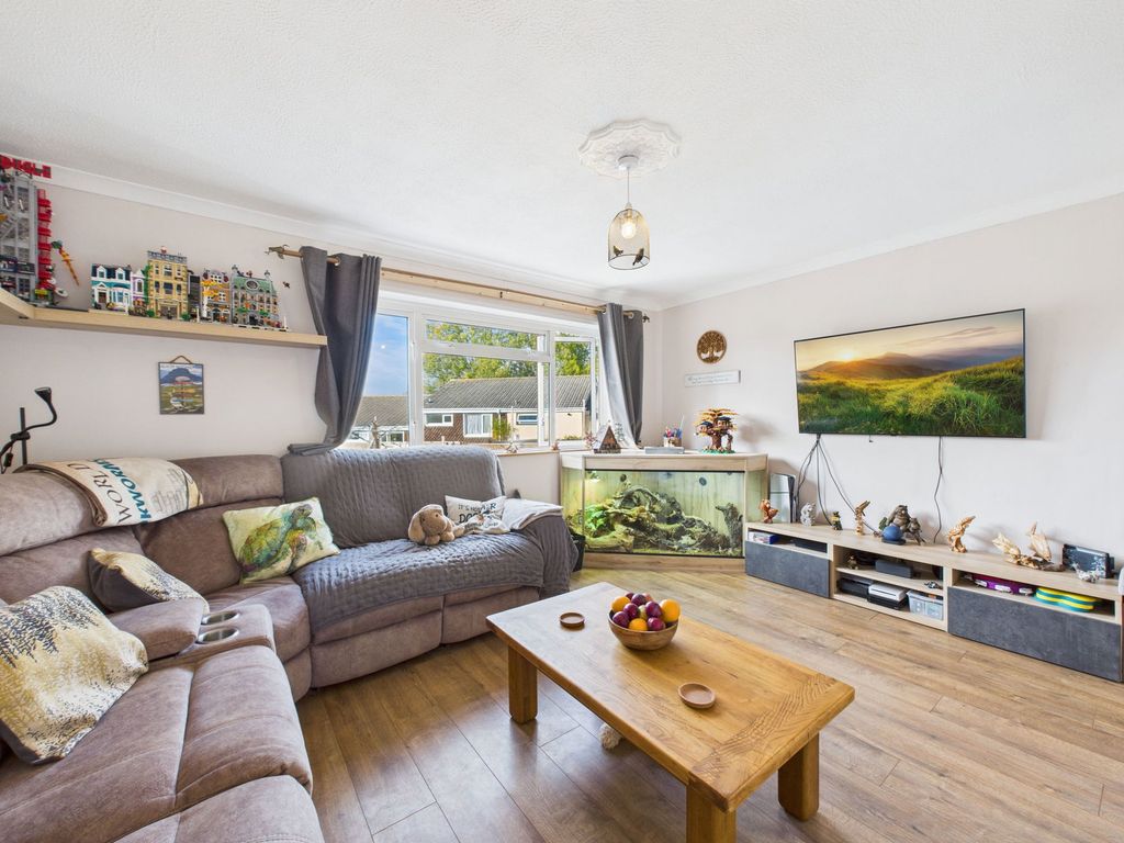 Property photo 2 of 19