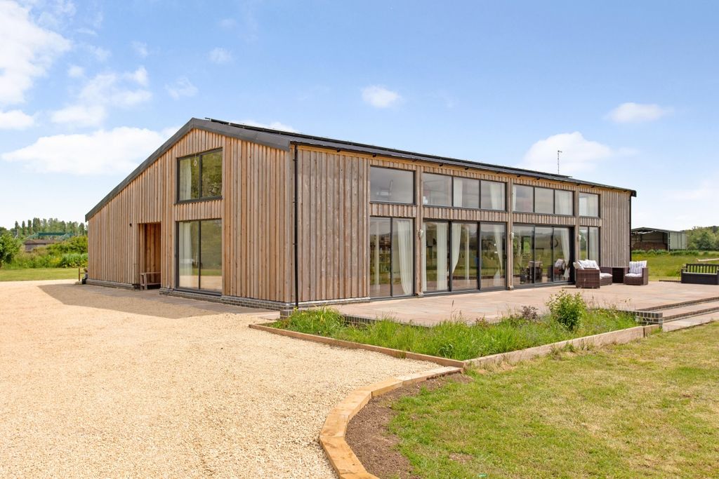 Property photo 1 of 18 The Meadows 31805...