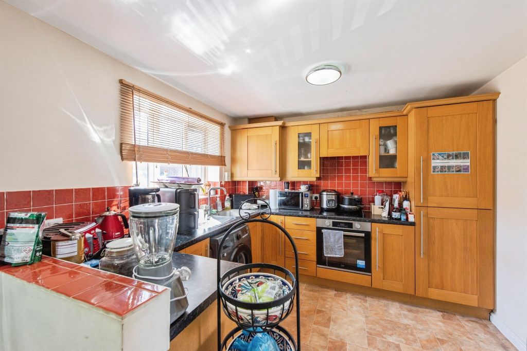 Property photo 2 of 17 Image