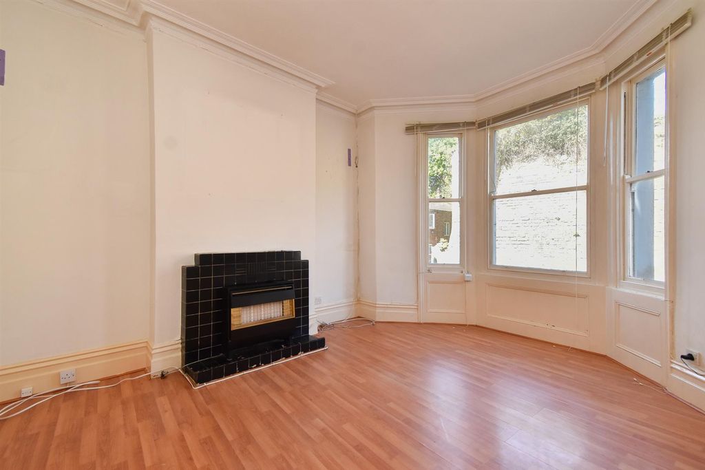 Property photo 2 of 27 Living Room