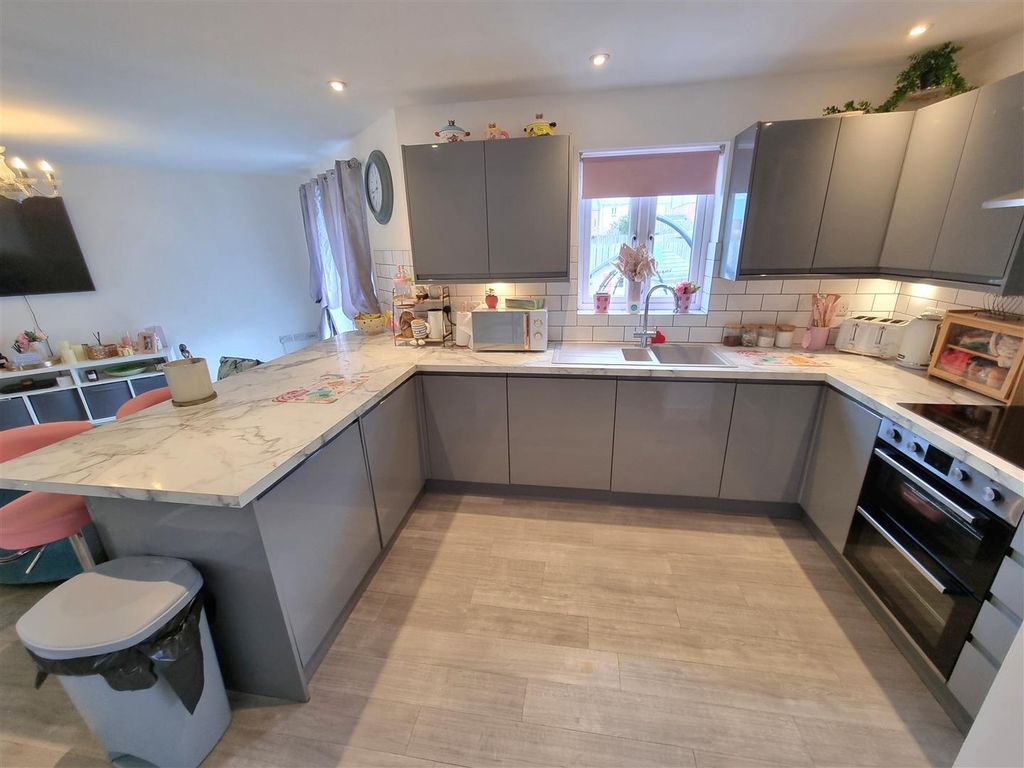 Additional image 11 of 3 bed end terrace house for saleBrooks Avenue, Holsworthy EX22