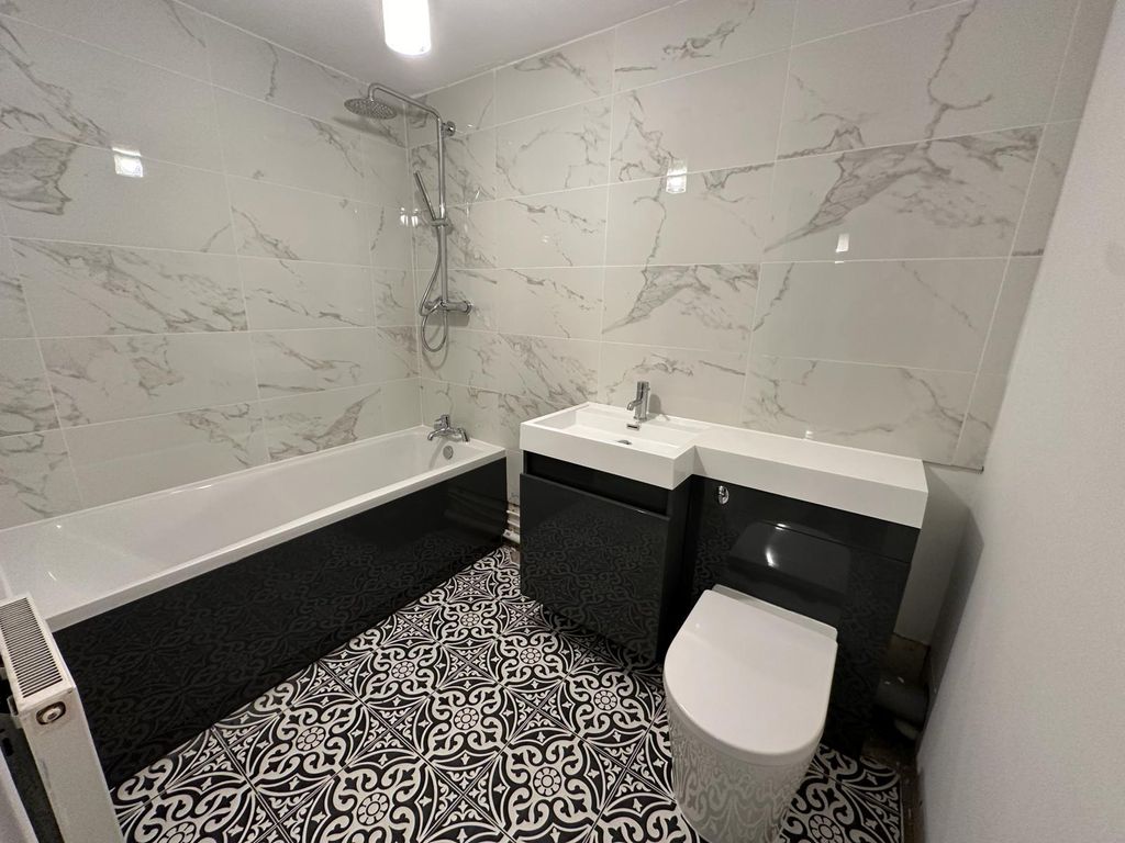 Property photo 3 of 5 Image