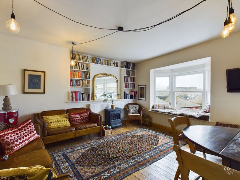 Property photo 1 of 13 Photo 7