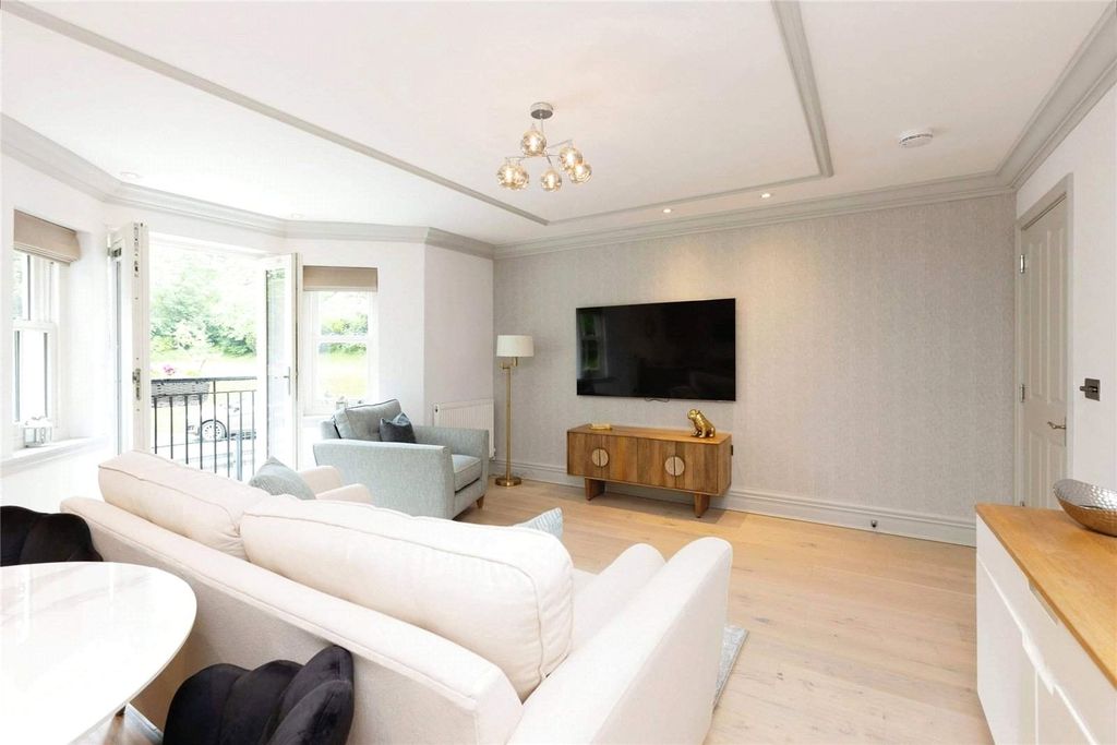 Property photo 2 of 15 Picture No. 14