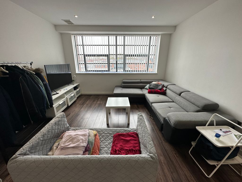 Property photo 3 of 11