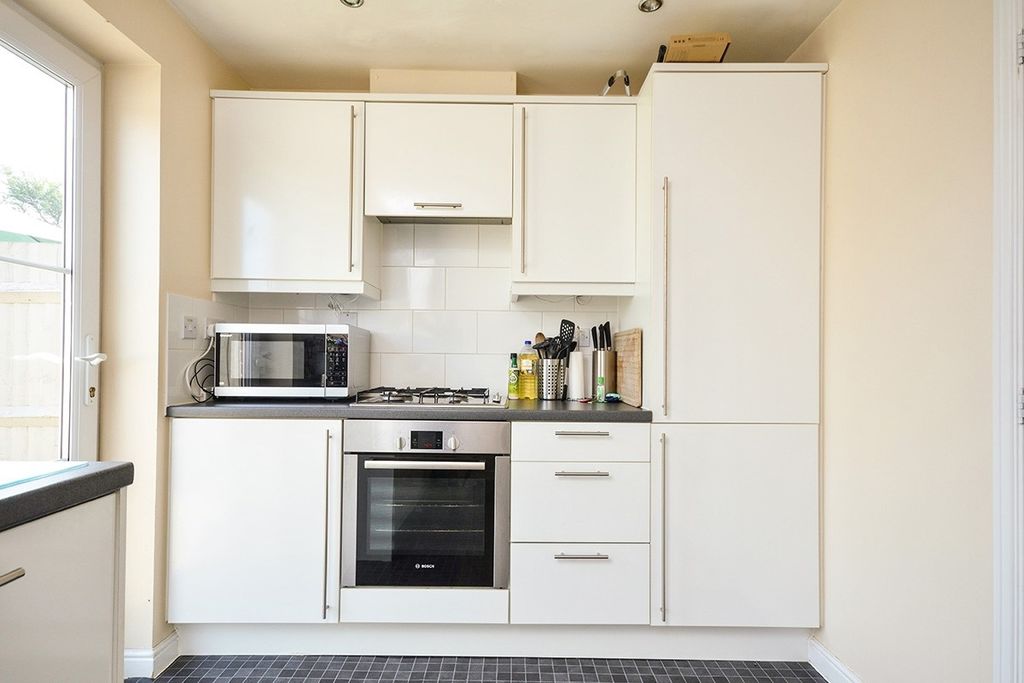 Property photo 3 of 10 Kitchen/Dining Room