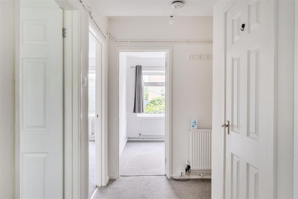 Property photo 2 of 10 Hallway.Jpg