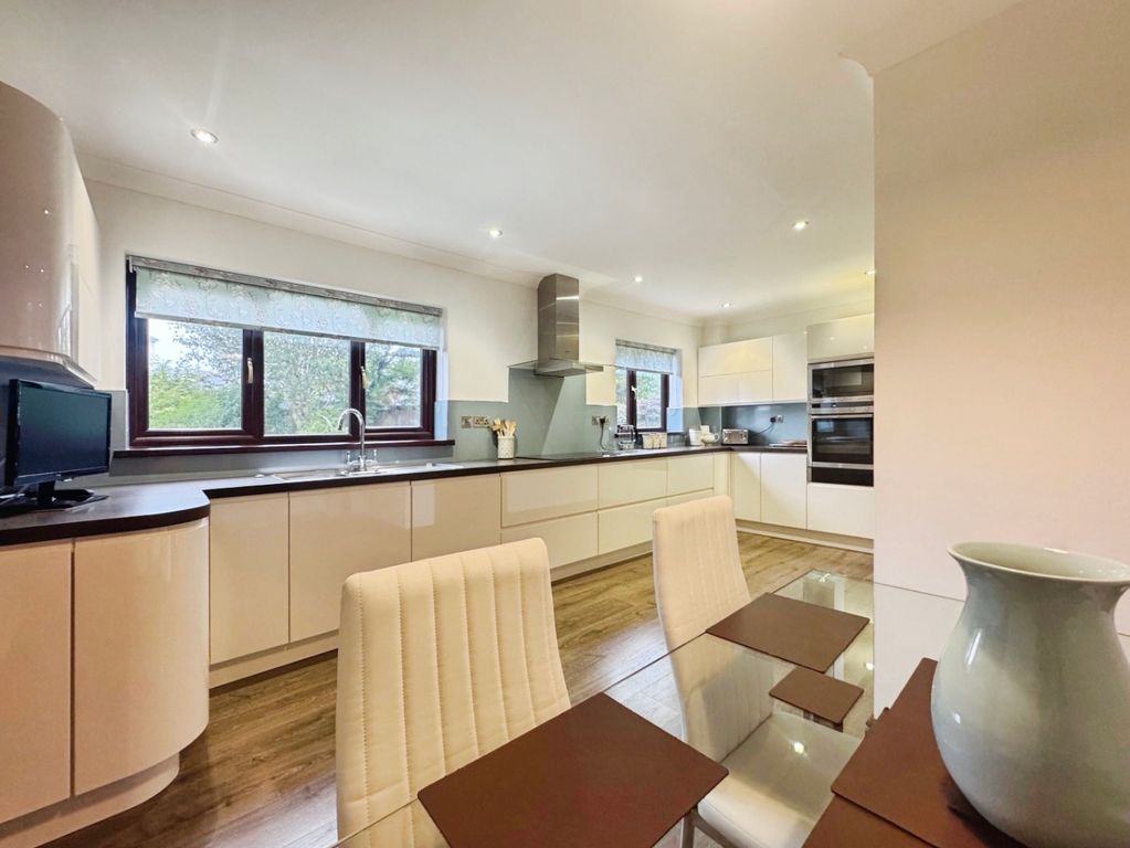 Additional image 14 of 6 bed detached house for saleLlys-Y-Dderwen, Llangennech, Llanelli, Carmarthenshire SA14