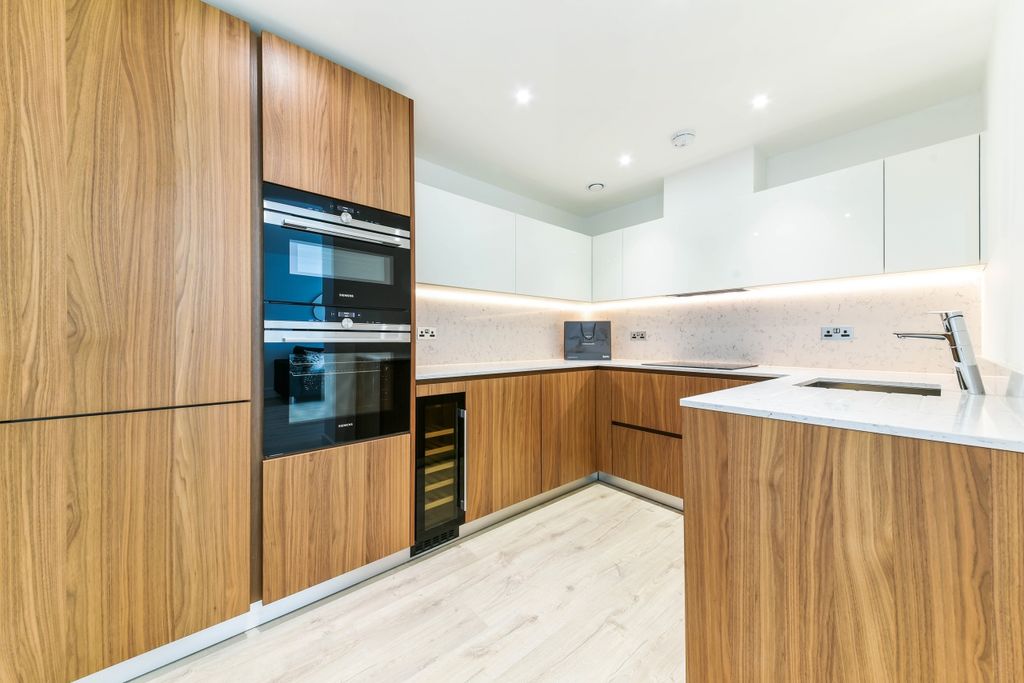 Property photo 2 of 12 Kitchen