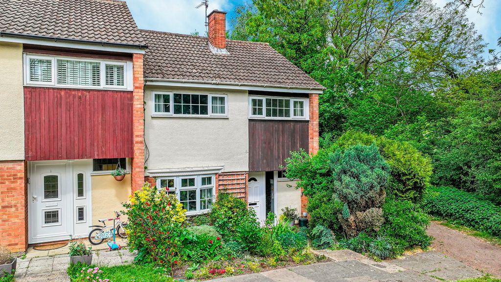 Property photo 1 of 33