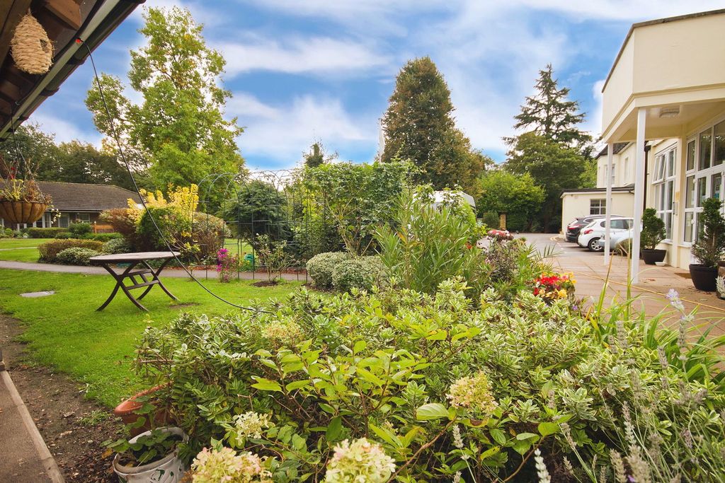 Property photo 3 of 11