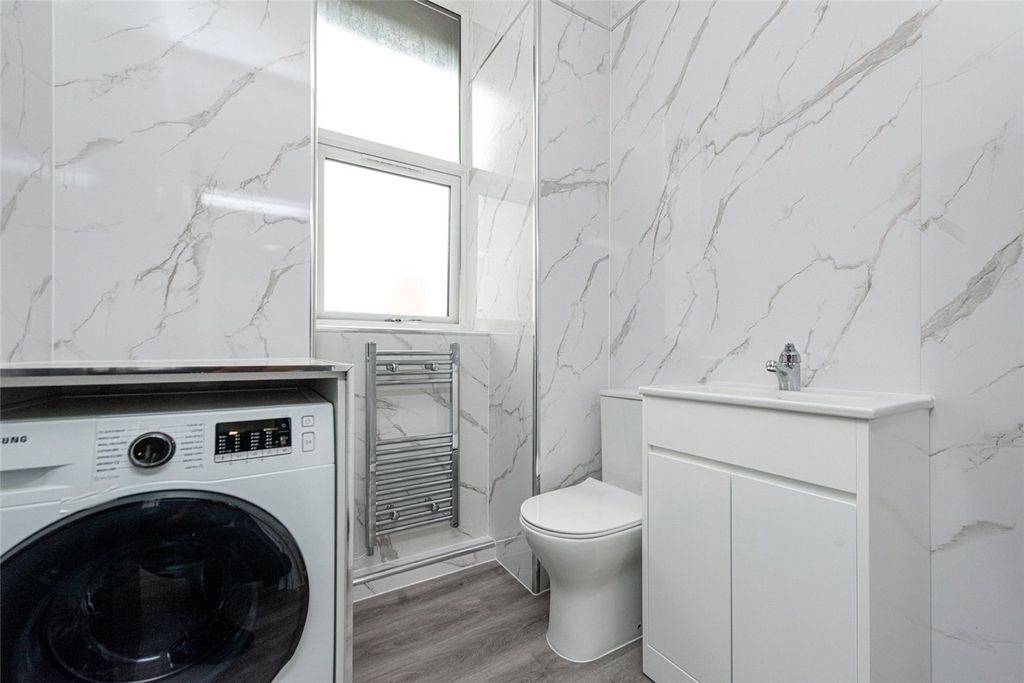 Property photo 3 of 4 Picture No. 05