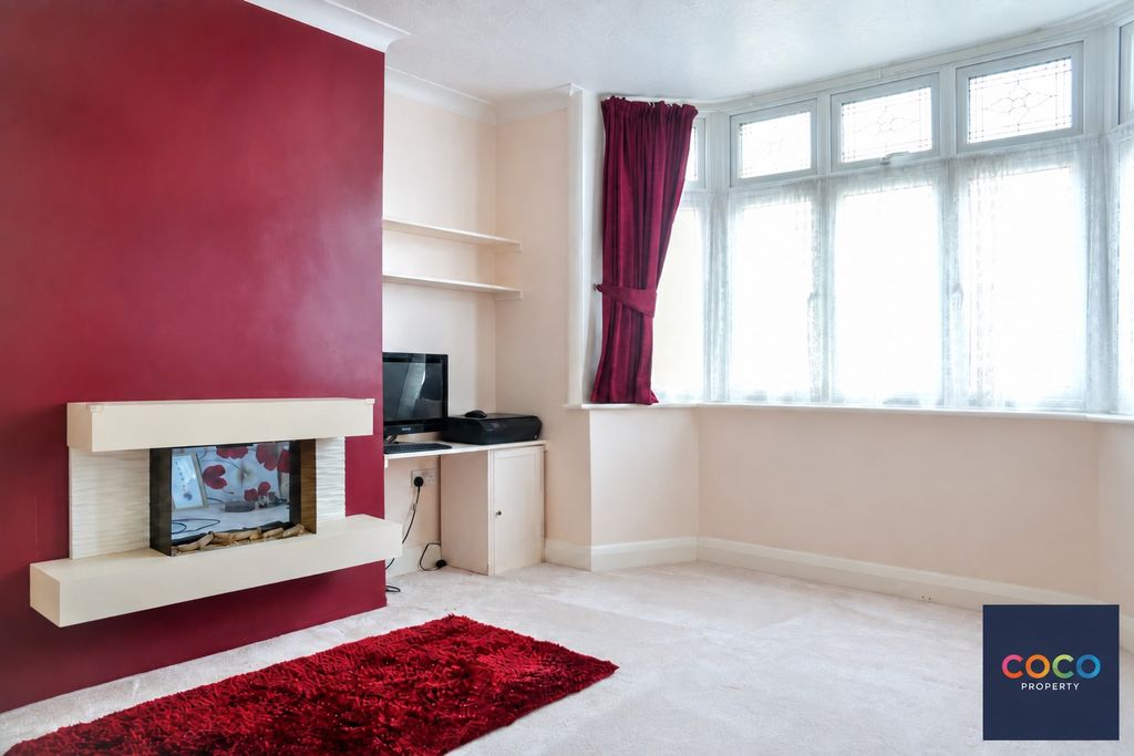 Property photo 2 of 11 5008421