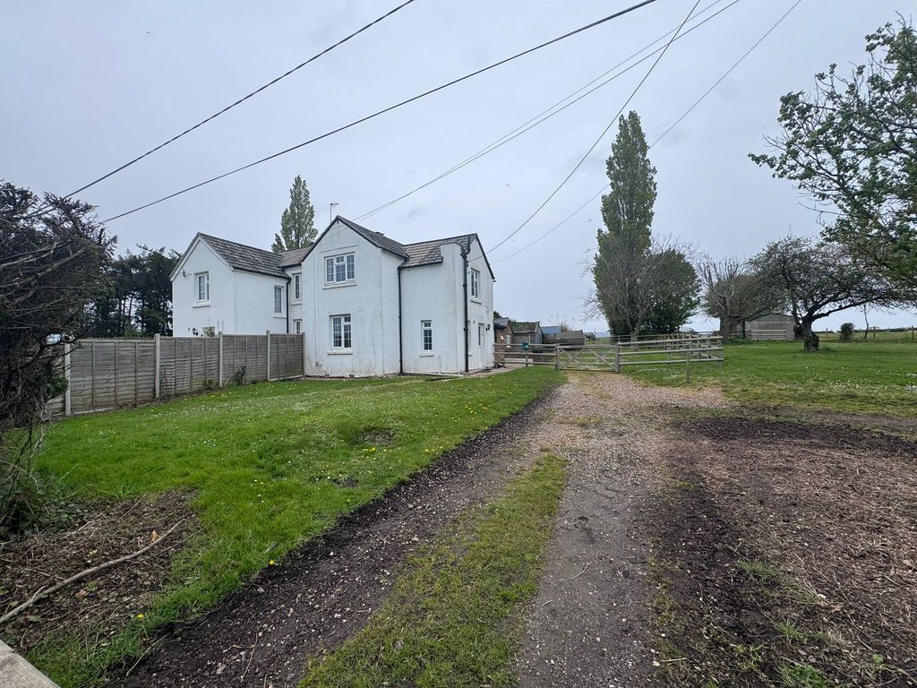 Property photo 1 of 29 Photo 18