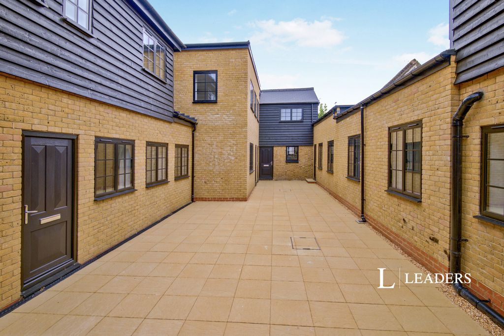 Property photo 1 of 13 External