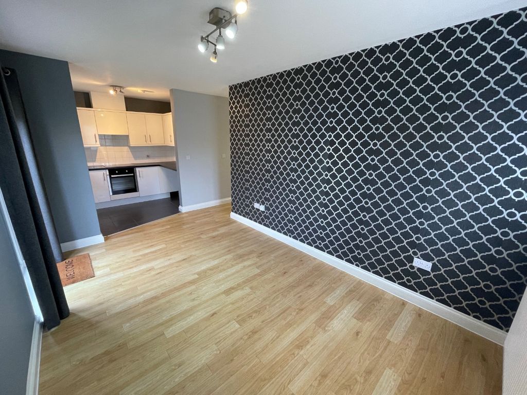 Property photo 3 of 8 1921004