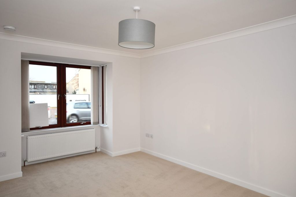 Property photo 3 of 11 Photo