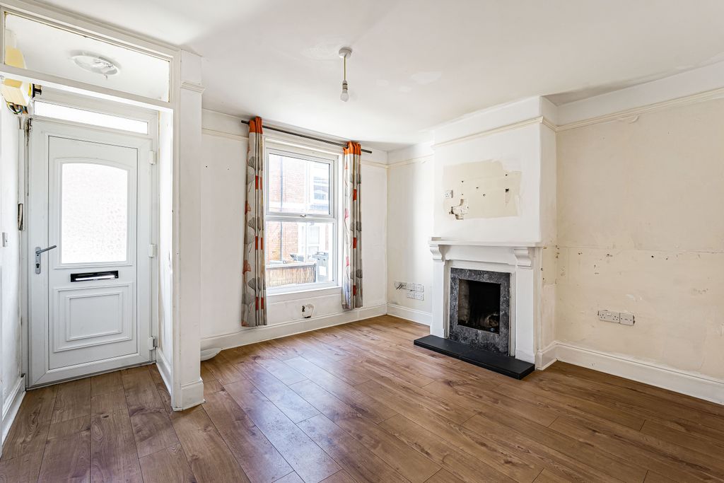 Property photo 3 of 21