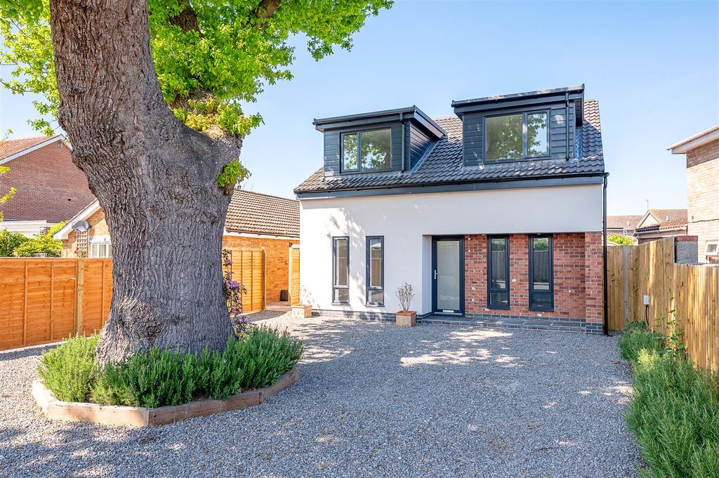 Property photo 1 of 24 External