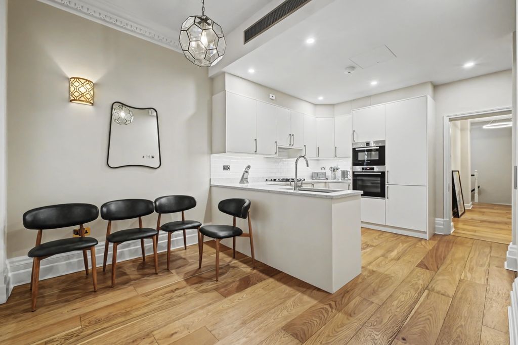 Property photo 3 of 9 4688202