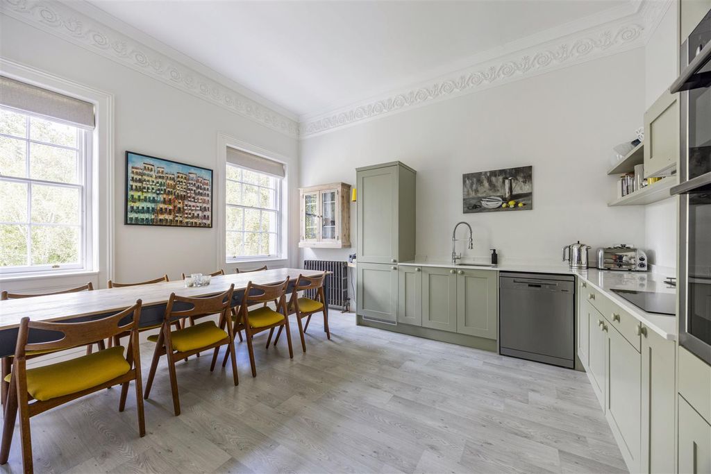 Property photo 2 of 16 Ph22_6164465.Jpg