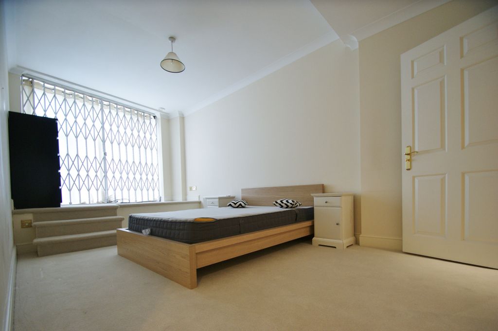 Property photo 3 of 6 Gallery