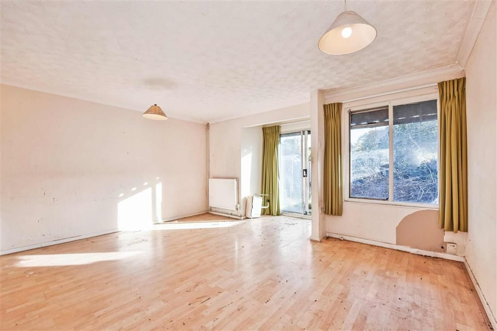 Property photo 3 of 5