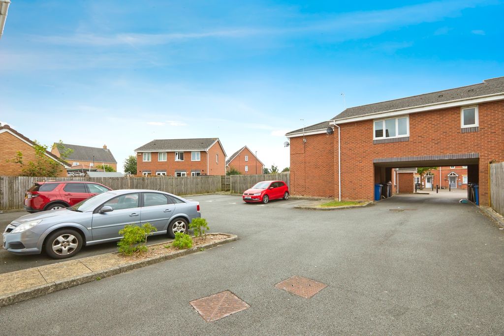 Property photo 3 of 7