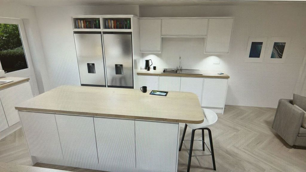 Property photo 2 of 4