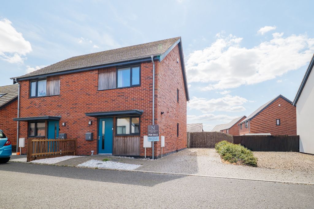 Property photo 1 of 14 5306683
