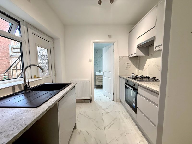 Property photo 2 of 9 Photo 6