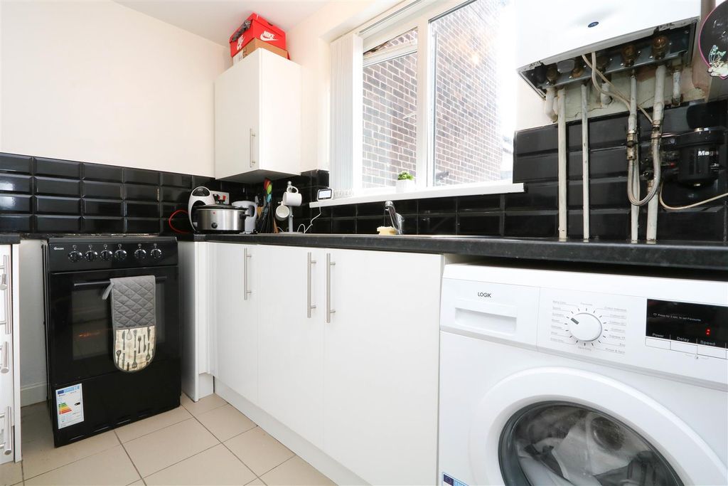 Property photo 3 of 8 Img_4185.Jpg