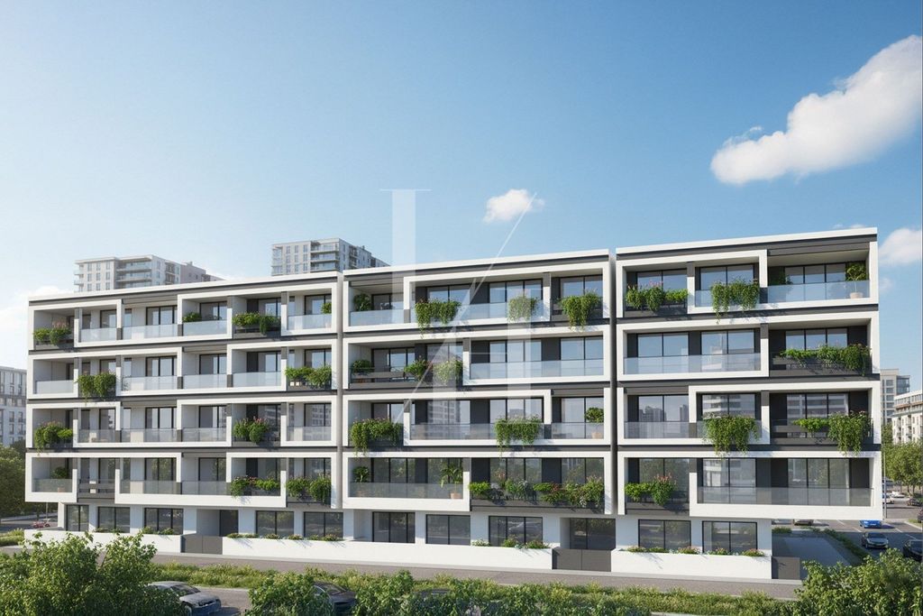 Property photo 1 of 19 Urban Plot With Approved Project For Residential Complex – Olhão