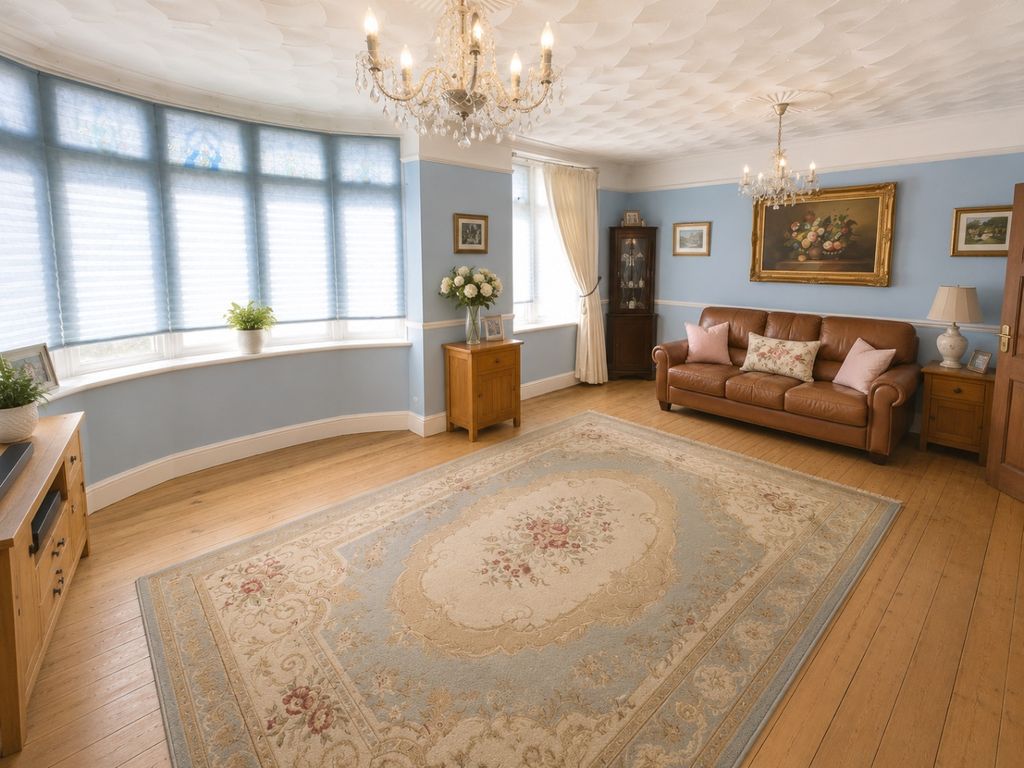 Property photo 2 of 14 5163521