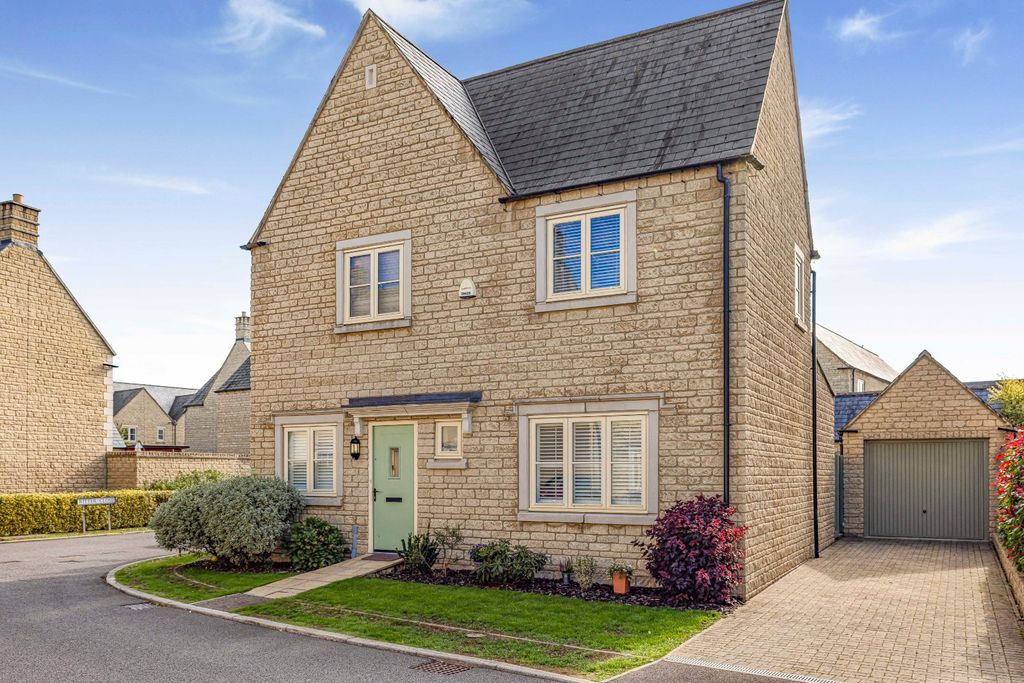 Property photo 1 of 29 Front External