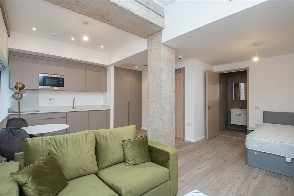 Property photo 3 of 19 252_3.Jpg