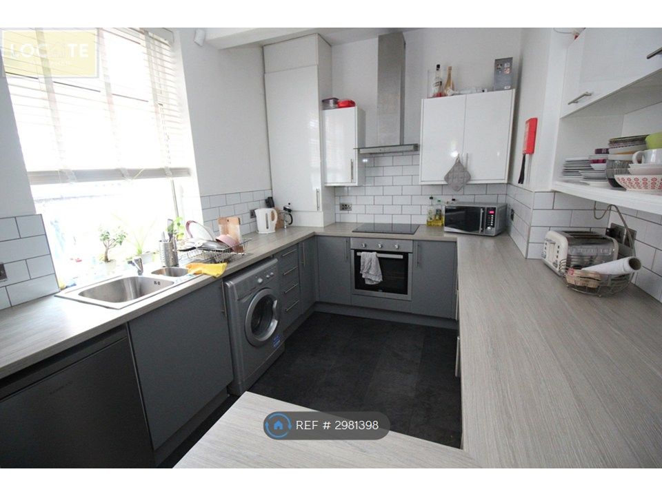 Property photo 3 of 5