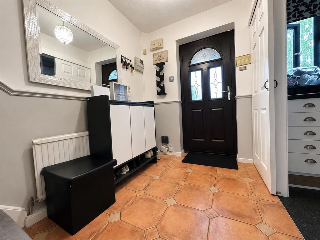 Property photo 2 of 10 B91Bbb5B-1A4d-4Fa2-A7c2-142Aa832E96A.Png