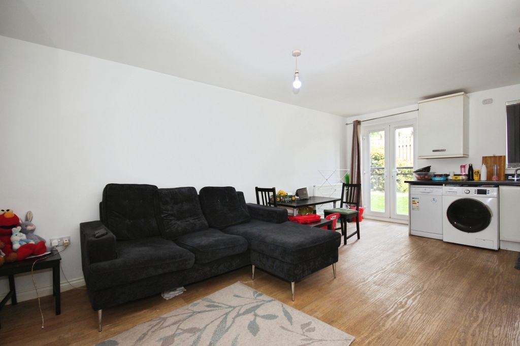 Property photo 2 of 12