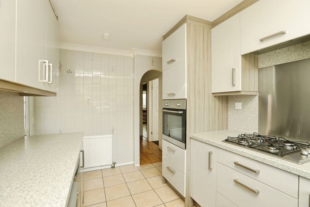 Property photo 3 of 18 Pbox-Img.Jpg