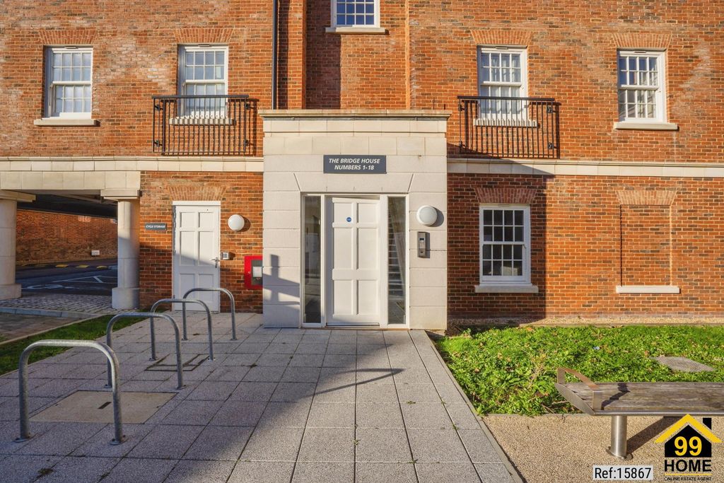 Property photo 2 of 20 Photo 1