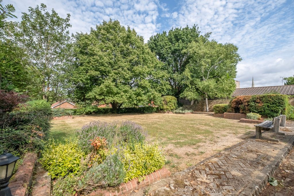 Property photo 3 of 11