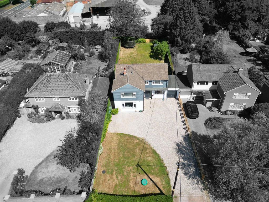 Property photo 3 of 30