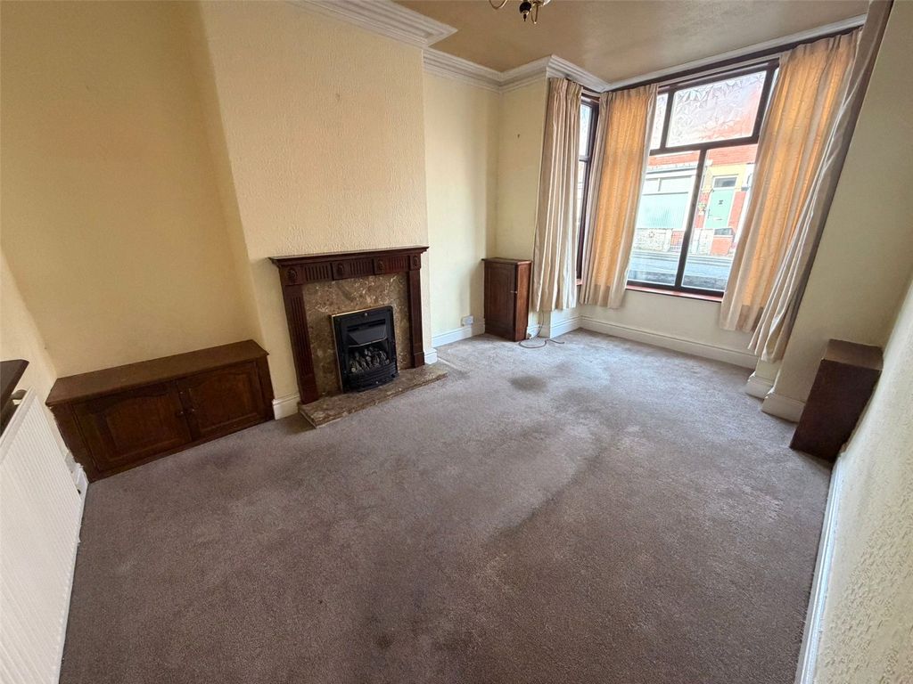 Property photo 2 of 13 Picture No. 01